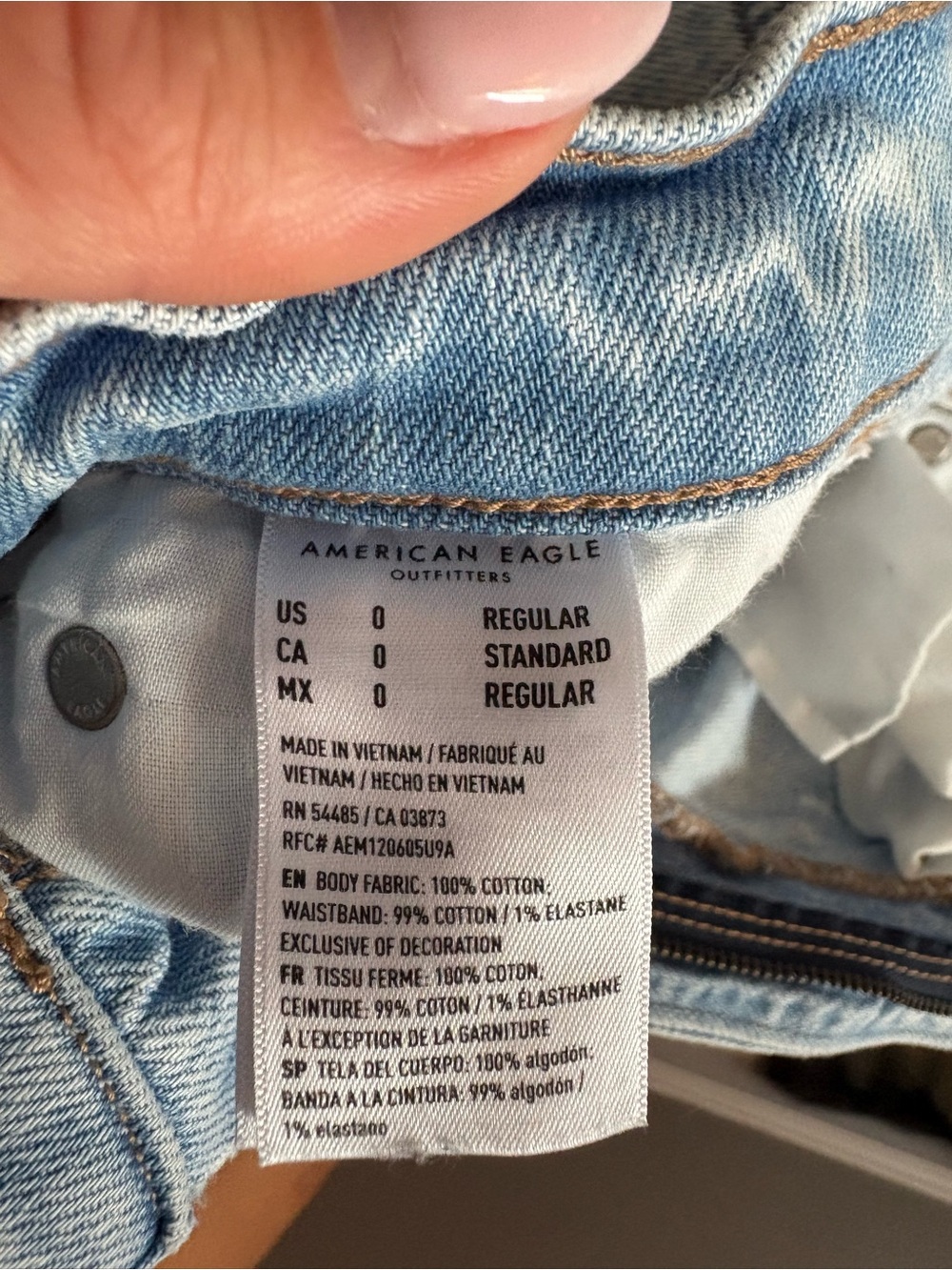 American Eagle Outfitters Light Blue Distressed Boyfriend Jeans - Picture 4 of 4